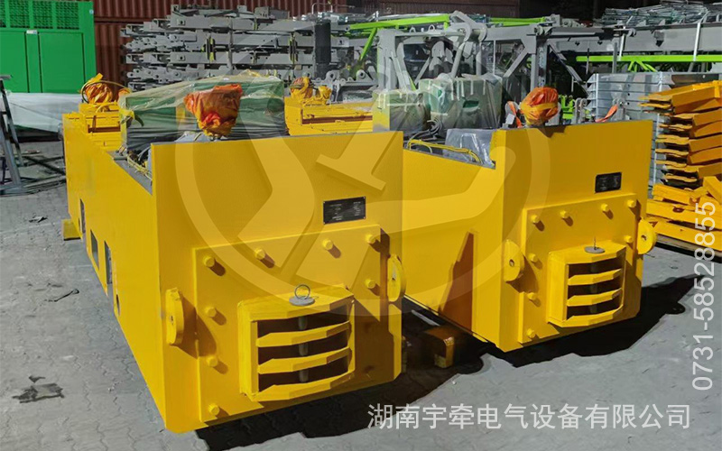 10噸架線式電機車港口1.jpg